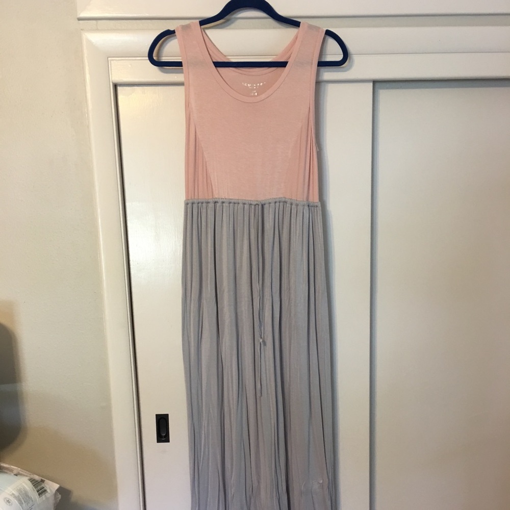 Liz Lange pink and gray maternity dress